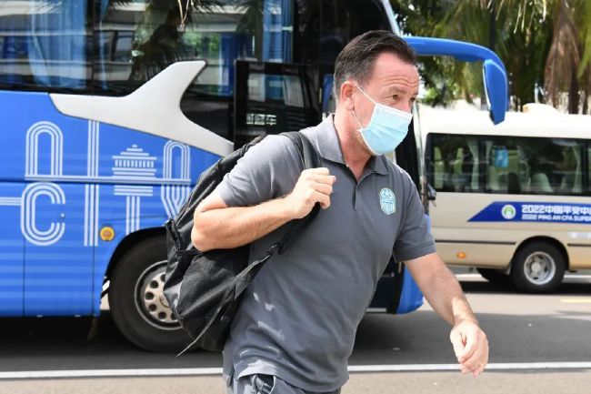 积分榜上，先赛的米兰距尤文3分，距榜首国米5分。